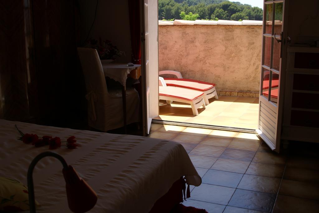 Air Du Temps Bed & Breakfast Ceyreste Bilik gambar