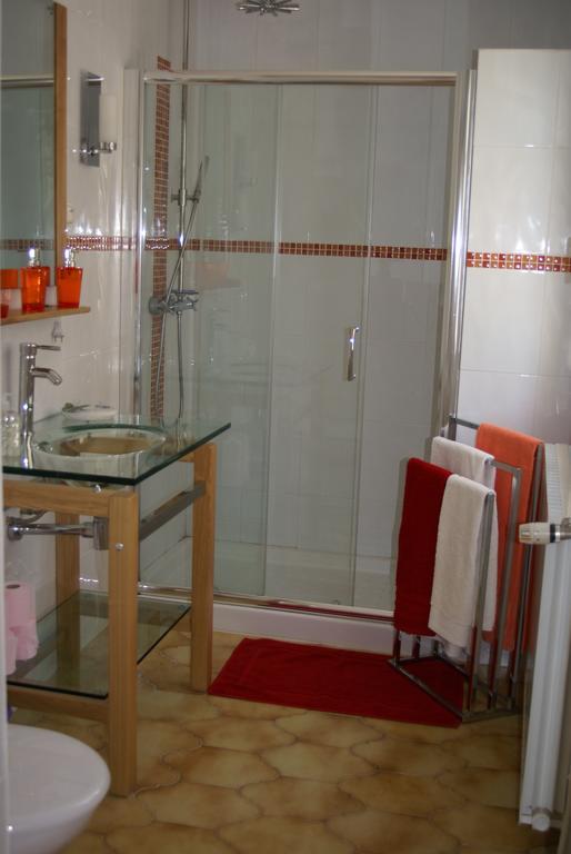 Air Du Temps Bed & Breakfast Ceyreste Bilik gambar
